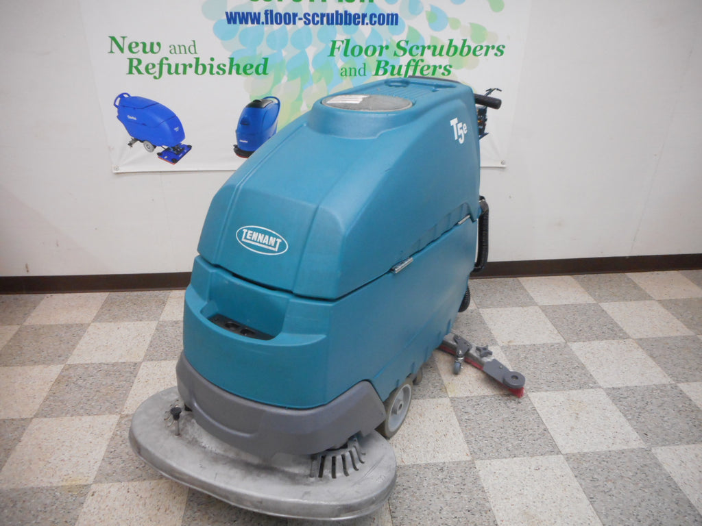 Reconditioned Tennant T5e Floor Scrubber 32" ss5