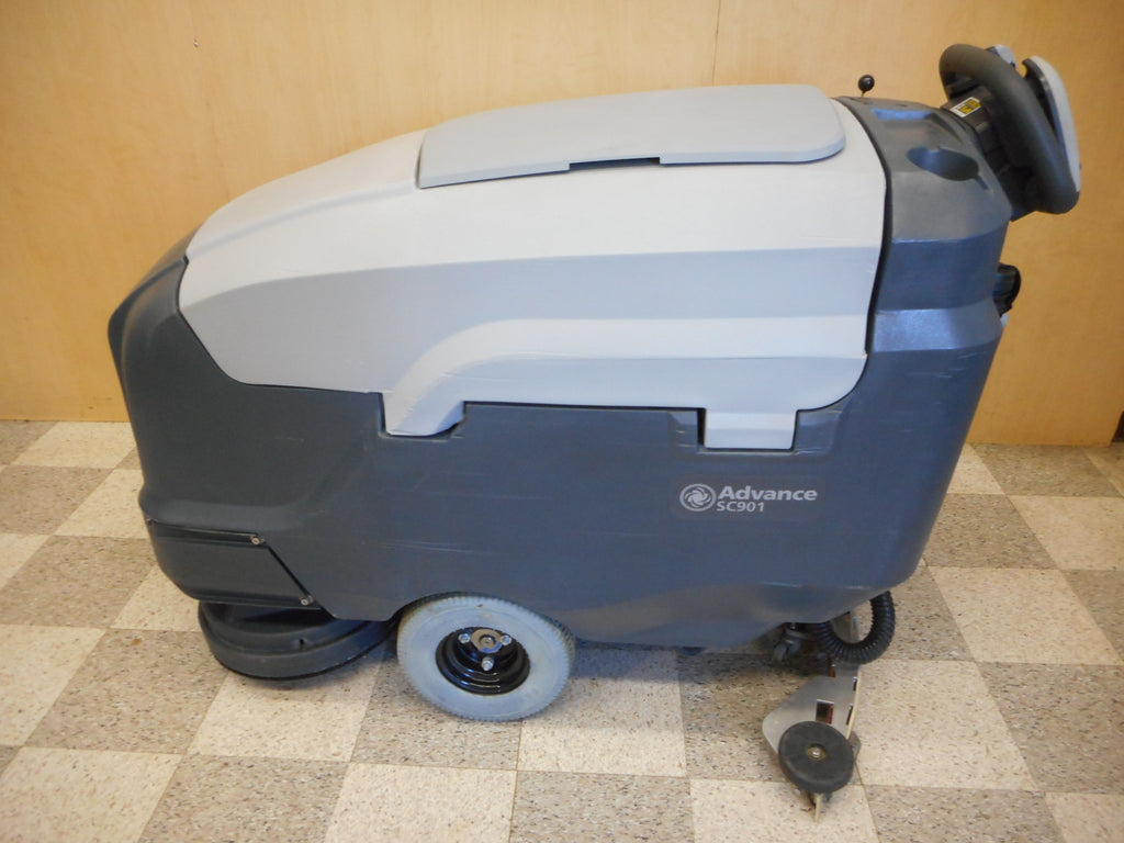 Reconditioned Advance SC 901 Floor Scrubber 28"