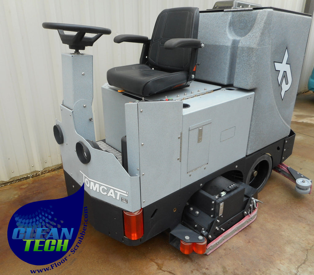 Reconditioned Tomcat XR 46C Rider Cylindrical Floor Scrubber 27 Hours