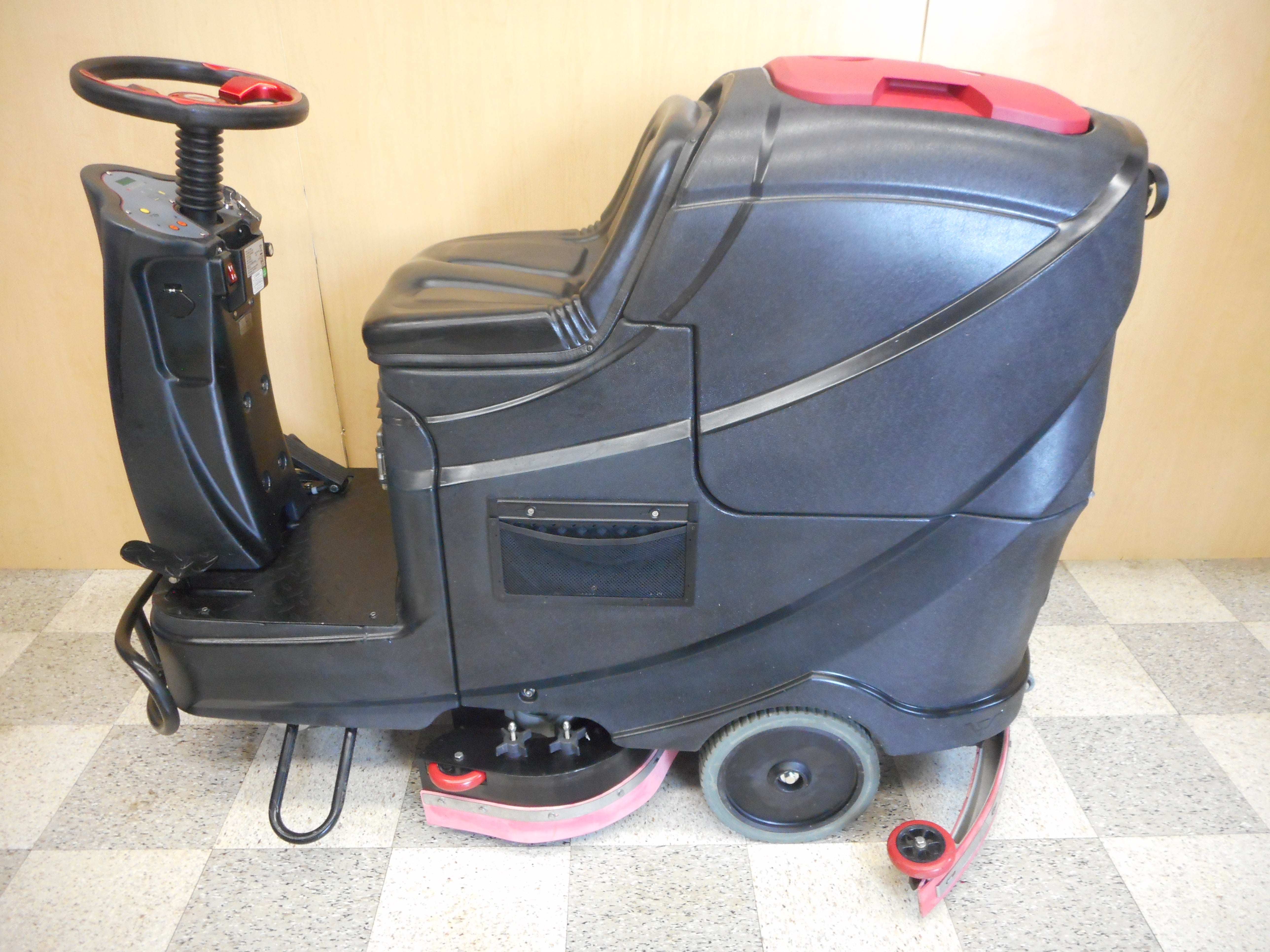 Viper AS710R Floor Scrubber