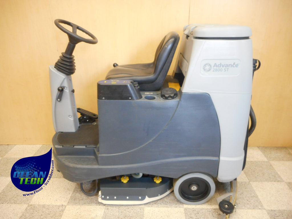 Operator control panel on a reconditioned Advance Advenger 2800 ST rider floor scrubber.