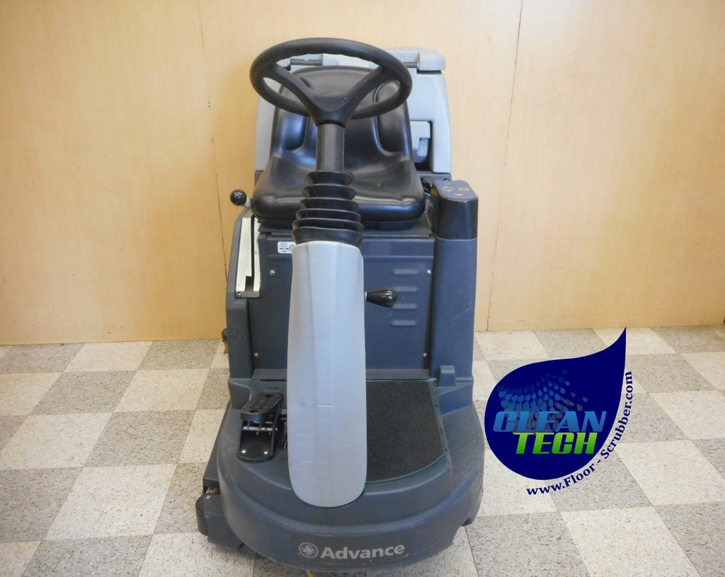 Reconditioned Advance Advenger 2800 ST 28-inch rider floor scrubber front view.