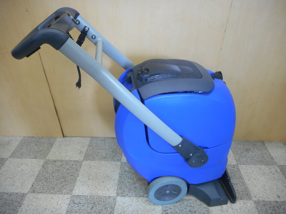 Clarke EX-40 carpet extractor