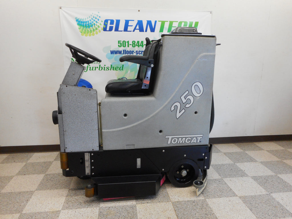 side view of tomcat 250 ridding floor scrubber